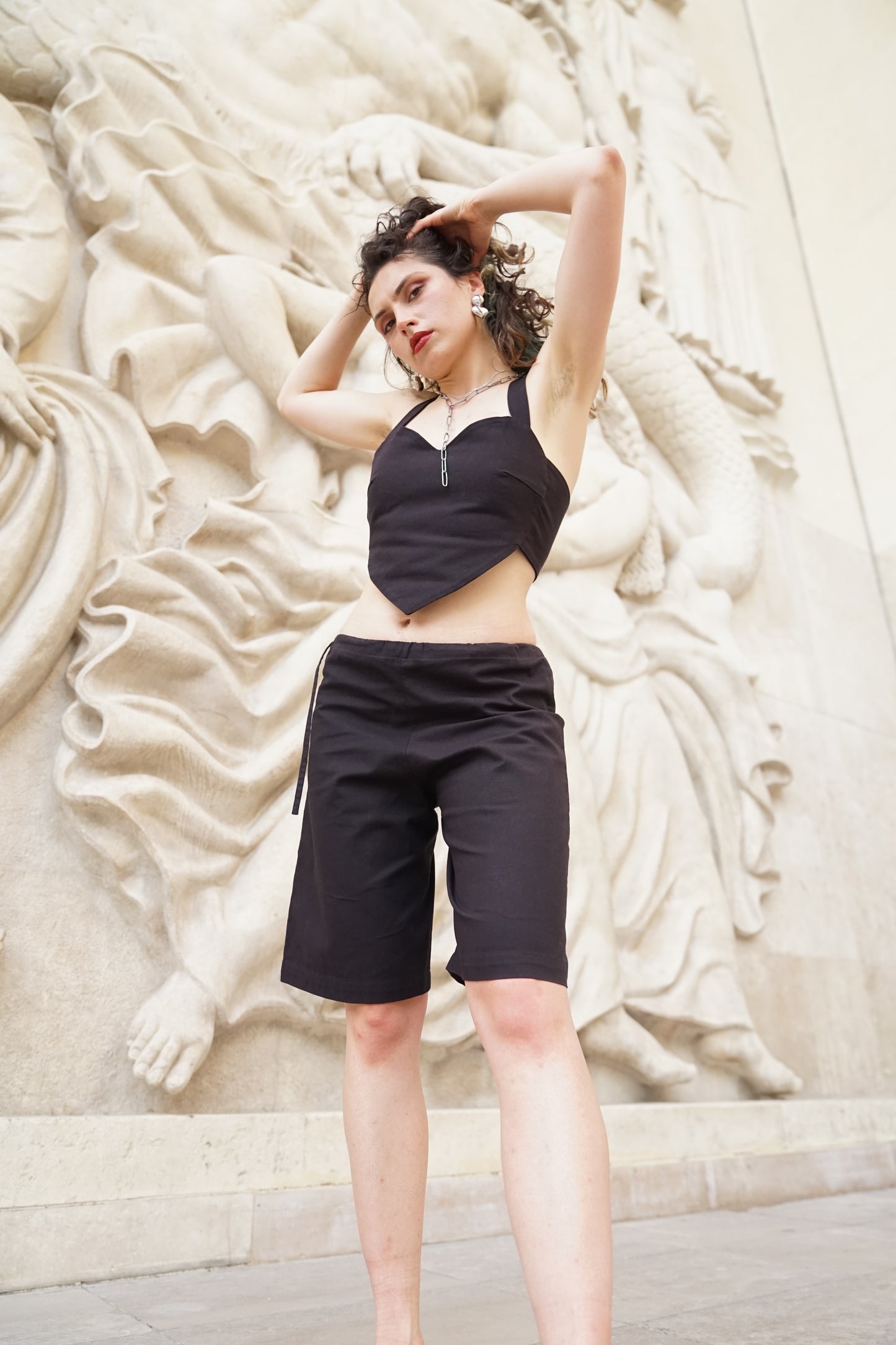 The black Joe shorts in organic cotton