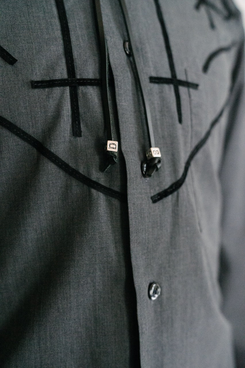 Bolo tie coeur en cuir noir