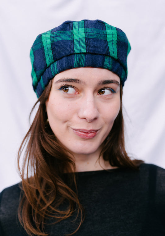 Le béret Bonnie tartan vert et bleu