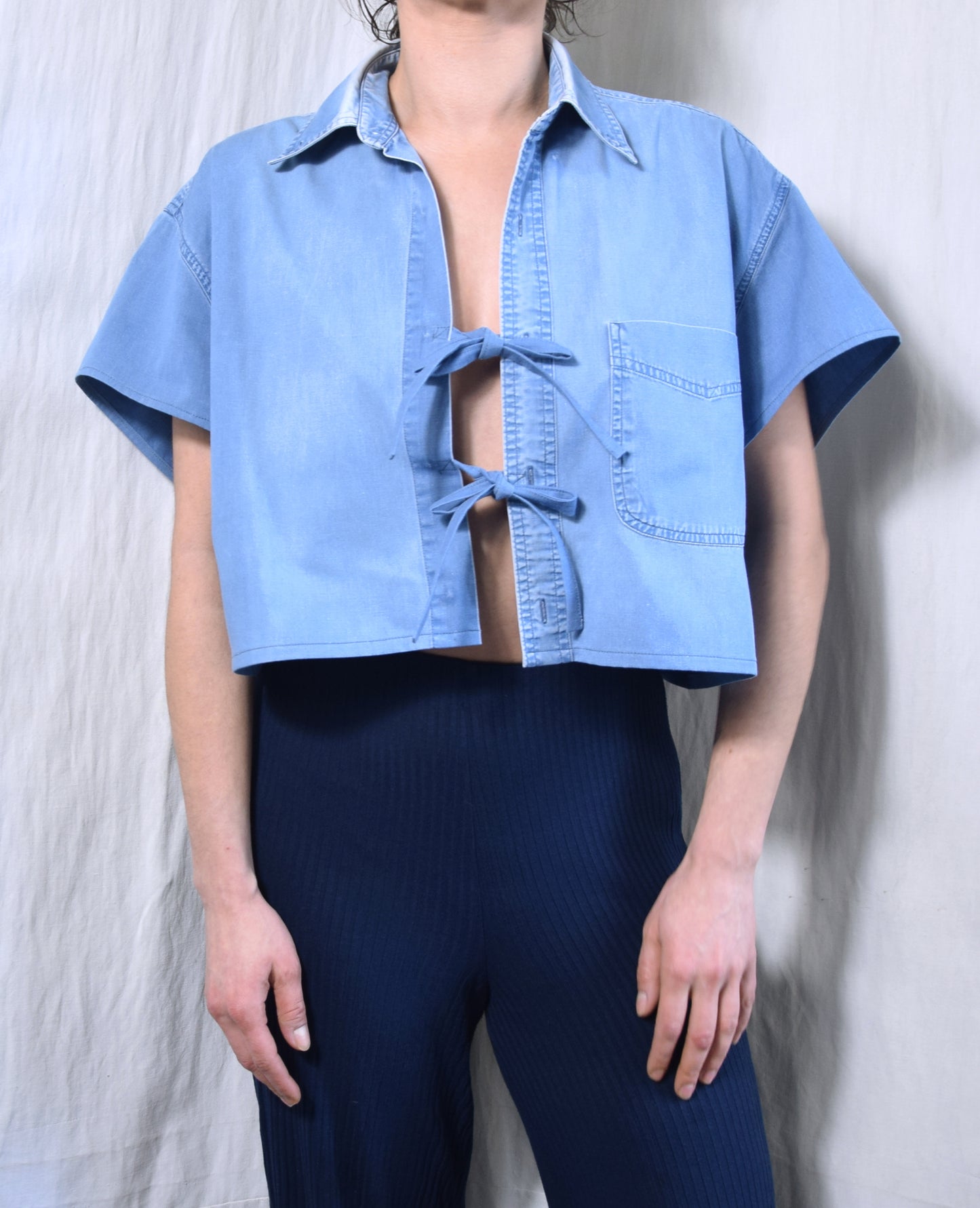 The Joy shirt in denim blue